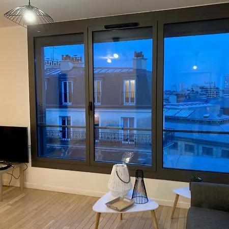 Cozy Bright Studio - Montmartre Apartment